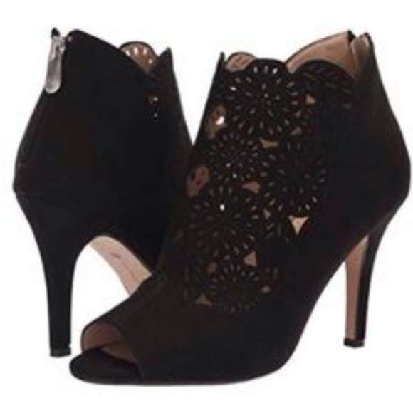 Adrienne Vittadini laser cutout leaf / floral peeptoe high heeled booties - Picture 1 of 8